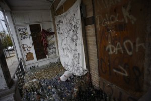 slide_264202_1775437_free